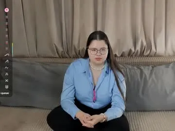 leishacaves from Chaturbate is Freechat