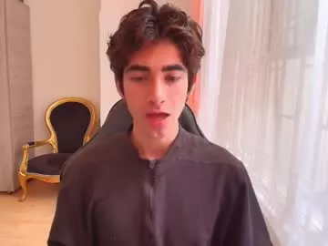 Lucas_xo from Chaturbate