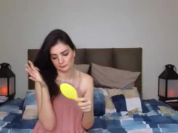 Lucy1990xxx from Chaturbate