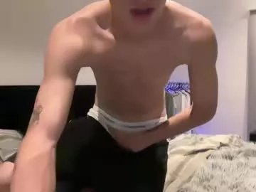 Lz_britboy from Chaturbate