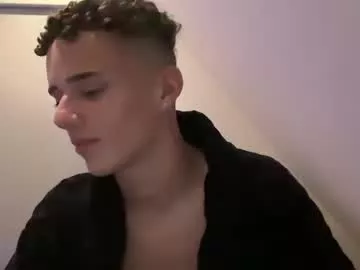 Lz_britboy from Chaturbate