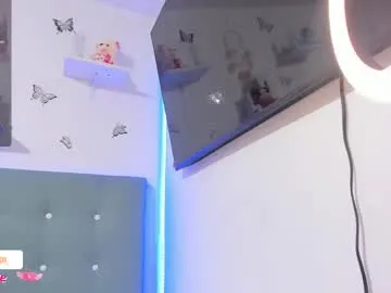 Mailyn_baker from Chaturbate