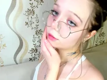 melmooon from Chaturbate is Freechat