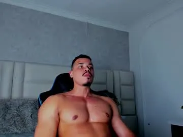 michael_reinolds from Chaturbate is Freechat