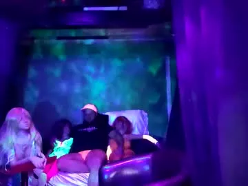 Mickdollz from Chaturbate