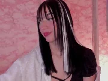 Millieskinny_ from Chaturbate
