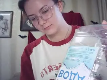 moodiemira from Chaturbate is Freechat