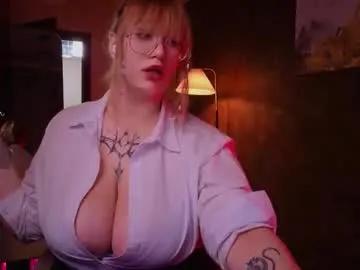 morvelyn from Chaturbate is Freechat