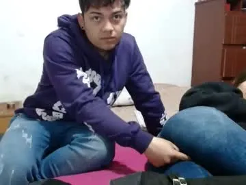 naisha_and_axelh from Chaturbate is Freechat