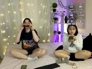 Girls: try live performances with matured performers, from dancing to quirks, in a variety of beautiful sex cams.