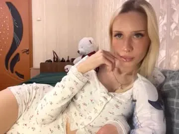 Pennyczubakowski from Chaturbate