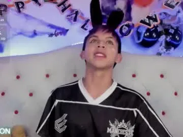 Princeapolo_anki from Chaturbate