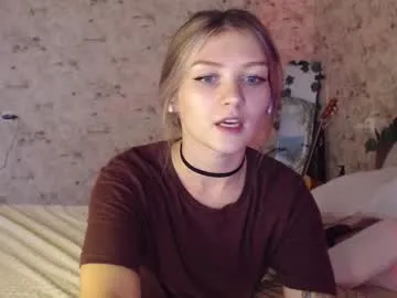 Redmoonhead from Chaturbate