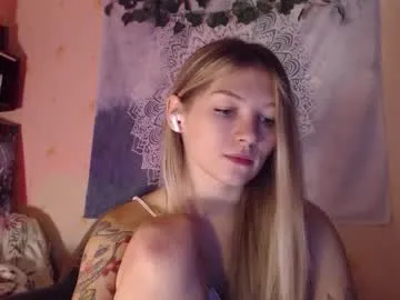 Redmoonhead from Chaturbate