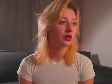 Rue_novella from Chaturbate