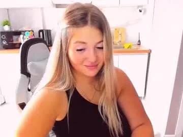 sarahmils from Chaturbate