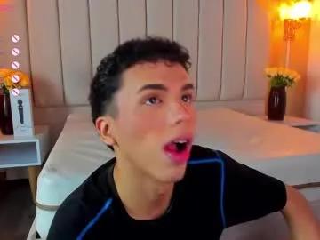 seantroyy from Chaturbate is Freechat