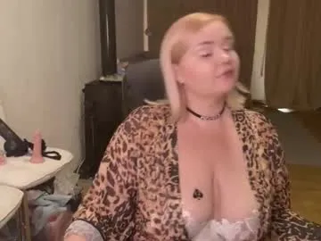 Showmebbw from Chaturbate