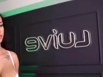 Siennaruh from Chaturbate