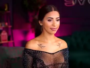 Siennaruh from Chaturbate