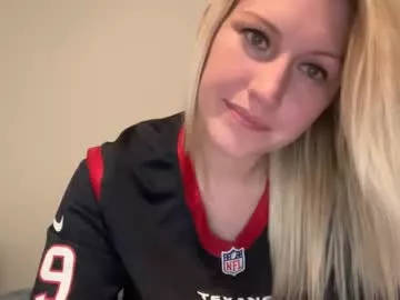 Smexxii93 from Chaturbate