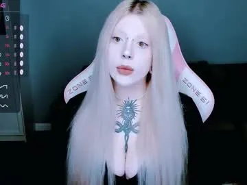 Succubus_leslie from Chaturbate
