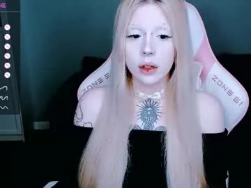 Succubus_leslie from Chaturbate
