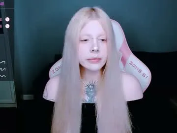 Succubus_leslie from Chaturbate