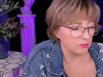 Sugarvi from Chaturbate