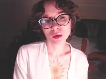 Sunshinehella from Chaturbate