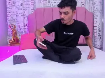 Timothe_evans from Chaturbate