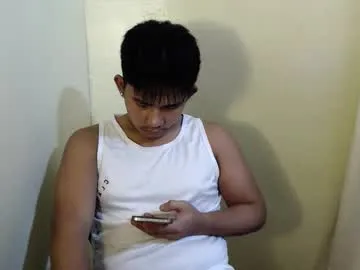 urcutie_asianboy from Chaturbate is Freechat