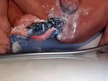 Weedbear91 from Chaturbate