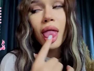 yaminared from Chaturbate is Freechat