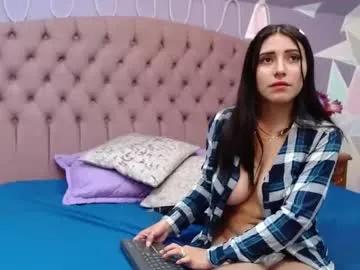 zaharaskylar from Chaturbate
