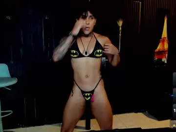 Zhoestrong from Chaturbate