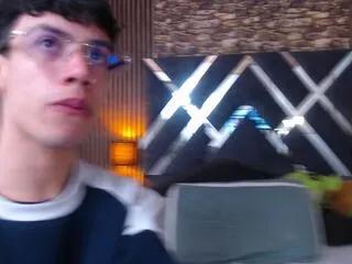 aaron_blink from Flirt4Free is Freechat