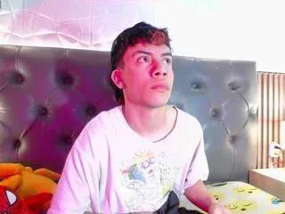 Aaron_blink from Flirt4Free