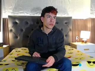 Aaron_blink from Flirt4Free