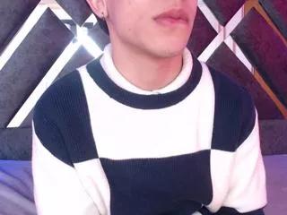 Aaron_blink from Flirt4Free