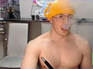 Aaron_chili from Flirt4Free