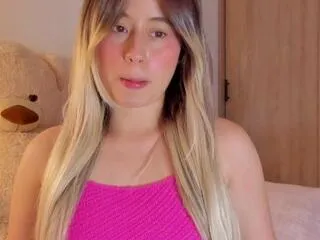 Amy_blondes from Flirt4Free