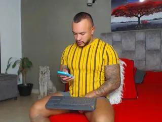 anderson_jones from Flirt4Free is Freechat