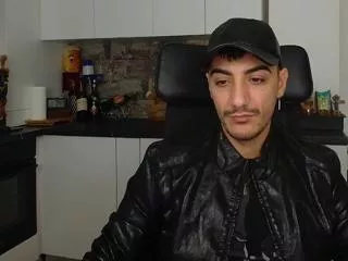 Andrew_bannerr from Flirt4Free