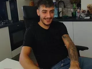 Andrew_bannerr from Flirt4Free