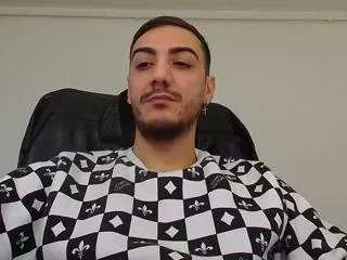 Andrew_bannerr from Flirt4Free