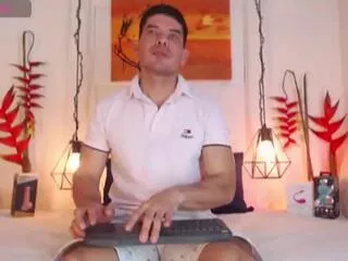 Andrew_hallss from Flirt4Free