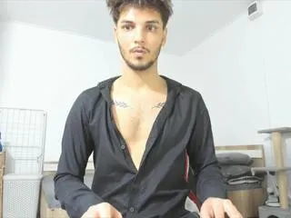 angel_frank from Flirt4Free is Freechat