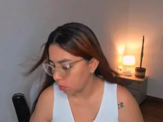 Angela_lenox from Flirt4Free