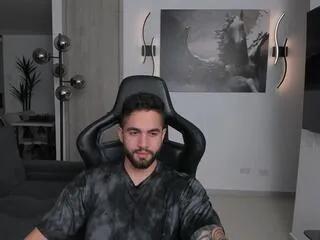 antony_walker from Flirt4Free is Freechat